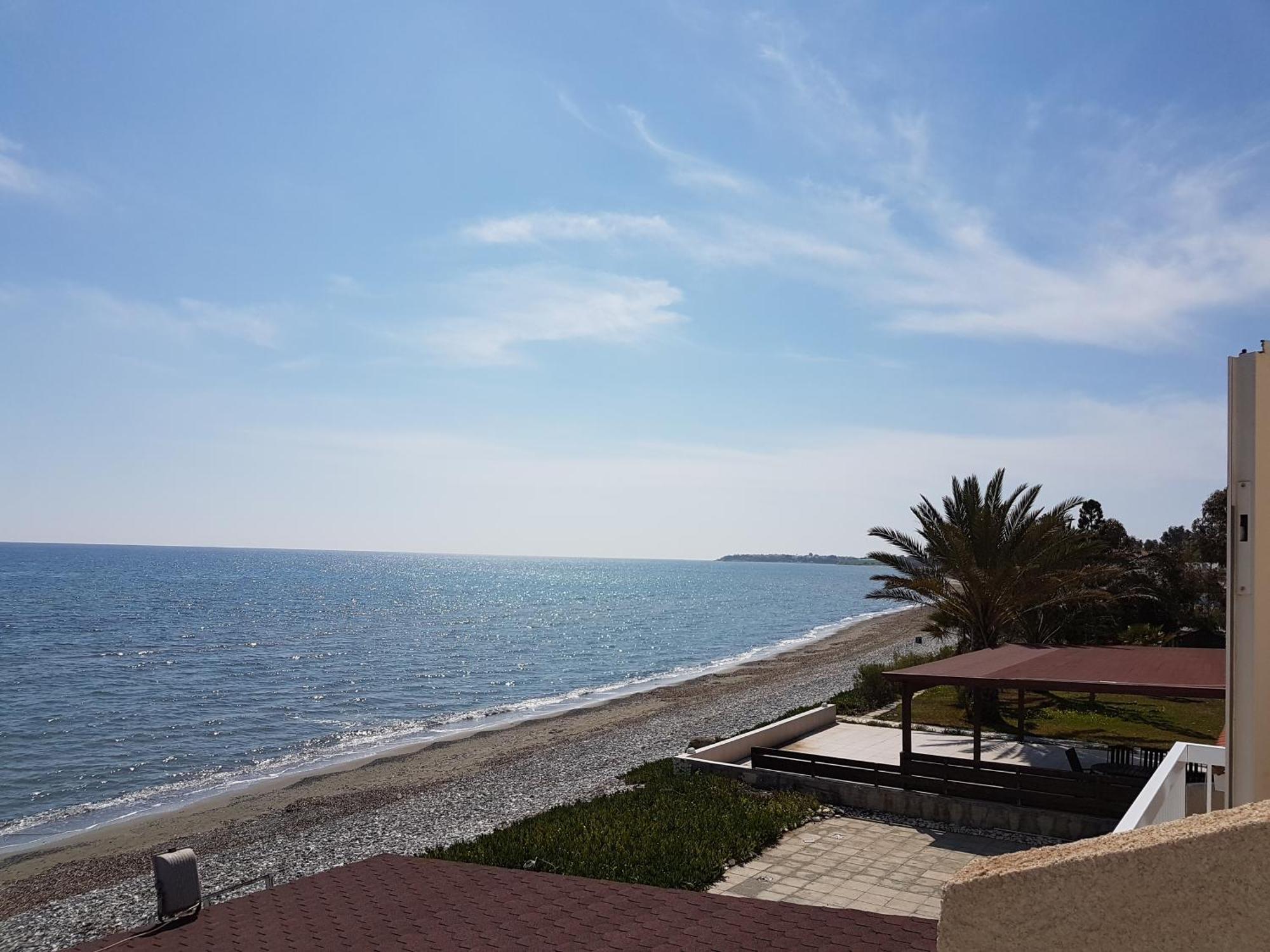 Willa Beach House At Seafront Meneou Zewnętrze zdjęcie