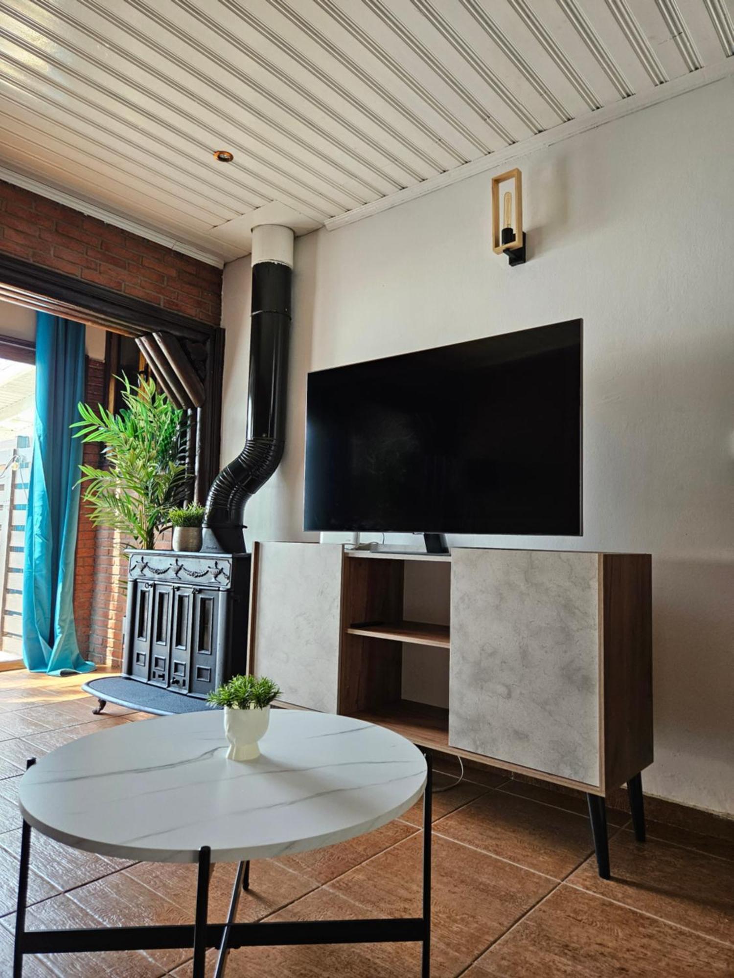 Willa Beach House At Seafront Meneou Zewnętrze zdjęcie